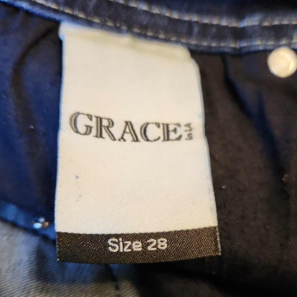 Grace In LA - Picture 3 of 13